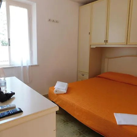 Dell'amicizia Hotel 2*